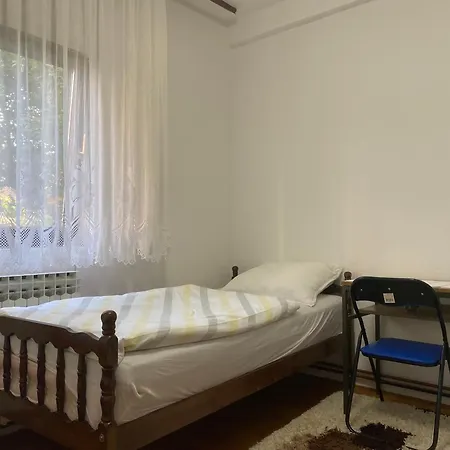 شقة لاف بيهاتش