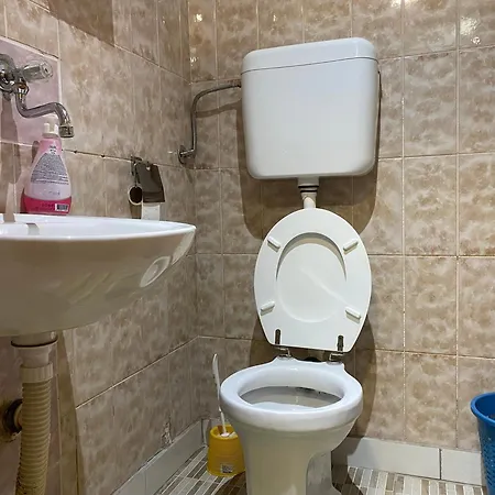 لاف شقة بيهاتش